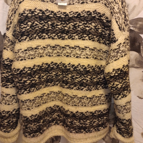 Vintage in Excellent Condition Very Thick Wool Ski Sweater. They don't make swe - Picture 4 of 8